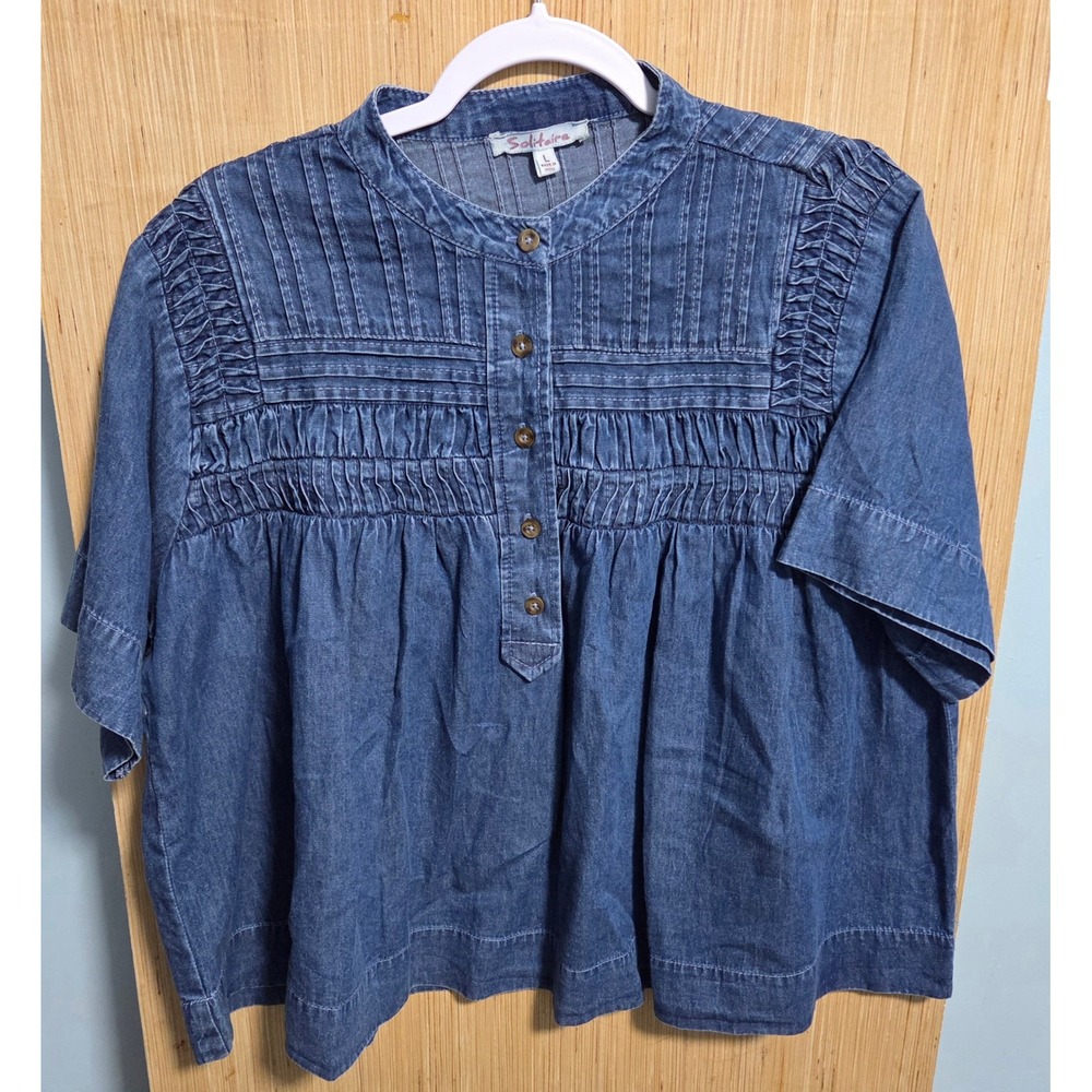 Solitaire Womens Size L Blue Denim Pintuck Smocked Button Front Blouse Top